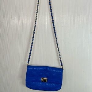 Trendy Purse with Chain